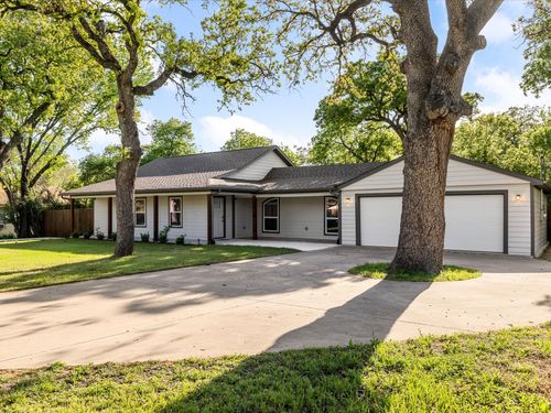 2705 Haley Ave, Haltom City, TX, 76117-4148 | Card Image
