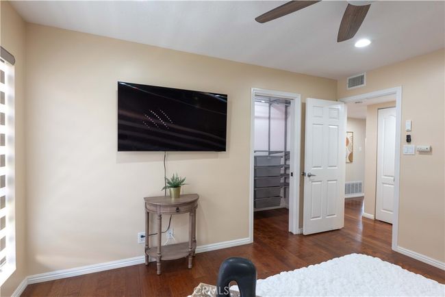 2B - 2270 Stanley Ave, Condo with 2 bedrooms, 2 bathrooms and 2 parking in Signal Hill CA | Image 22