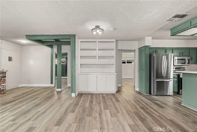26865 Elizabeth Lake Rd, House other with 2 bedrooms, 2 bathrooms and 2 parking in Lake Hughes CA | Image 17