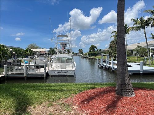 9841 Cypress Lake Dr, FORT MYERS, FL, 33919-6019 | Card Image