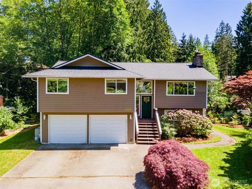 20042 12th Ave Ne, Shoreline, WA, 98155-1108 | Card Image