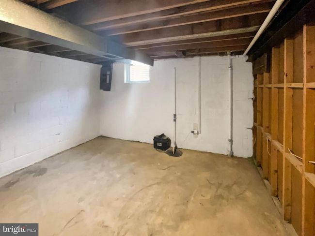 7804 Alberta Ct, House other with 5 bedrooms, 3 bathrooms and null parking in SPRINGFIELD VA | Image 33