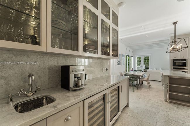 220 Cypress Dr, House other with 5 bedrooms, 6 bathrooms and null parking in Key Biscayne FL | Image 9