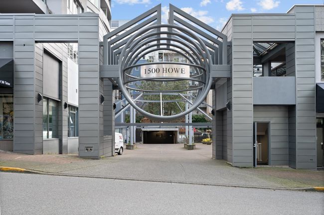 2201 - 1500 Howe Street, Condo with 2 bedrooms, 2 bathrooms and 2 parking in Vancouver BC | Image 25