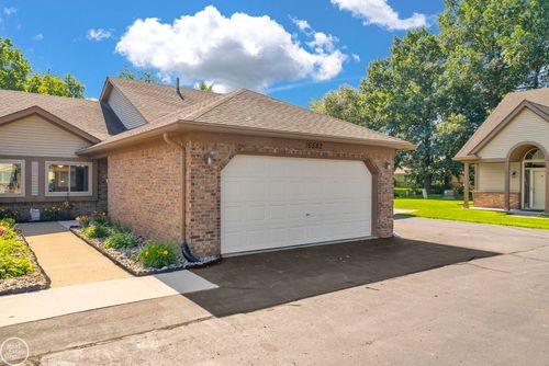 16582 Woodlane, Fraser, MI, 48026-7800 | Card Image