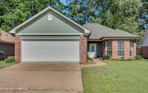 138 Chestnut Dr, Brandon, MS, 39047-7462 | Card Image