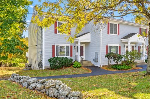 5 Eagle Ave, Warwick, RI, 02889-1907 | Card Image