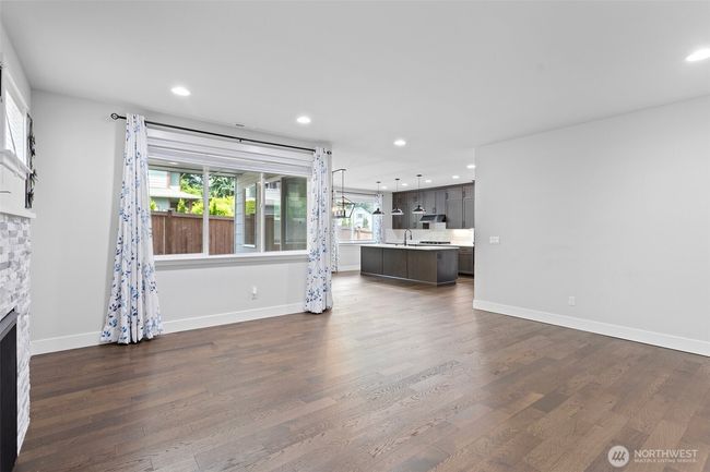1303 197 Th Pl Se, House other with 5 bedrooms, 3 bathrooms and 2 parking in Bothell WA | Image 4