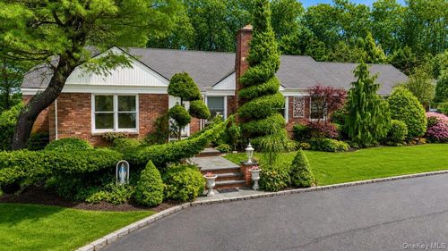 33 Fleets Cove Rd, Huntington, NY, 11743-1515 | Card Image