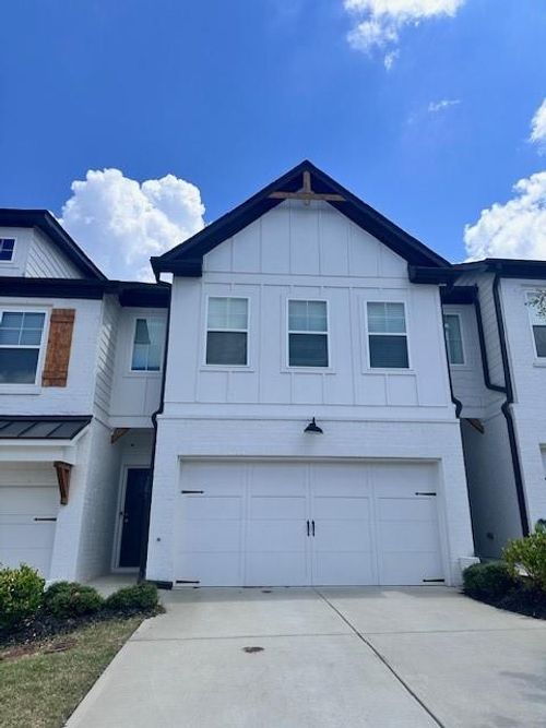 94 Garrison Dr, Winder, GA, 30680-7318 | Card Image
