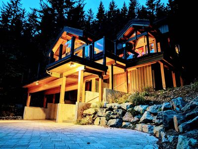 8255 Alpine Way, House other with 5 bedrooms, 5 bathrooms and 4 parking in Whistler BC | Image 1