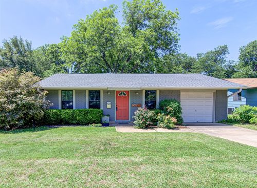 807 Hill Wood Dr, Austin, TX, 78745-2136 | Card Image