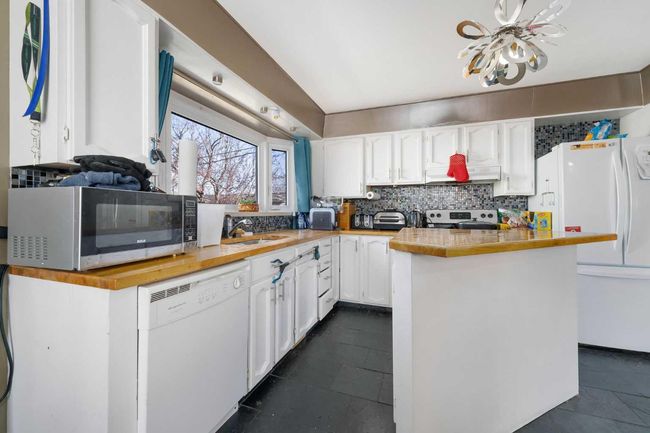 48 Franklin Dr Se, House other with 3 bedrooms, 2 bathrooms and 2 parking in Calgary AB | Image 10
