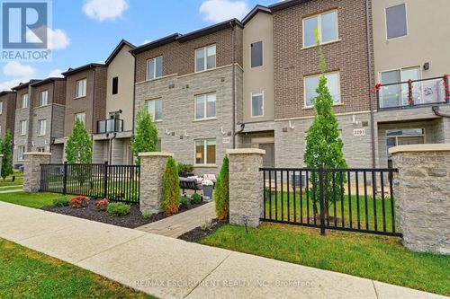 3289 Homestead Dr, Mount Hope, ON, L0R1W0 | Card Image