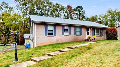 166 E Regent Dr, Clarksville, TN, 37043-6584 | Card Image