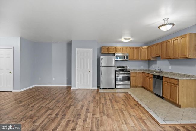 7 E Mill Rd, Condo with 2 bedrooms, 1 bathrooms and null parking in MAPLE SHADE NJ | Image 4