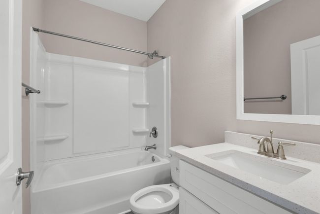 384 Date Palm Ln_20250610_145 | Image 36