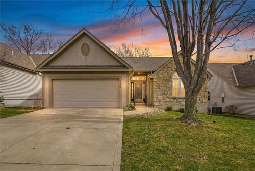 8655 N Britt Ave, Kansas City, MO, 64154-3754 | Card Image