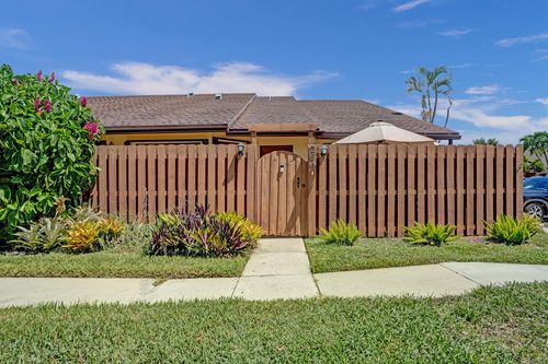 264 Springdale Cir, Palm Springs, FL, 33461-6329 | Card Image