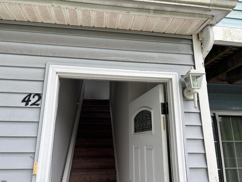 42 Heather Croft, Egg Harbor Township, NJ, 08234-4612 | Card Image