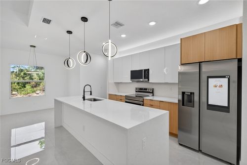 220 Lomax Ave S, Lehigh Acres, FL, 33974-4804 | Card Image