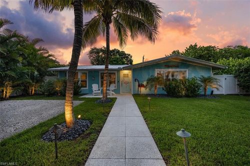 1129 8th Ter, NAPLES, FL, 34102-5409 | Card Image