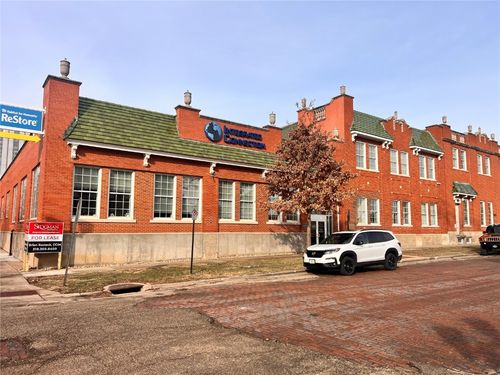 306 6th Ave, Cedar Rapids, IA, 52401-2014 | Card Image