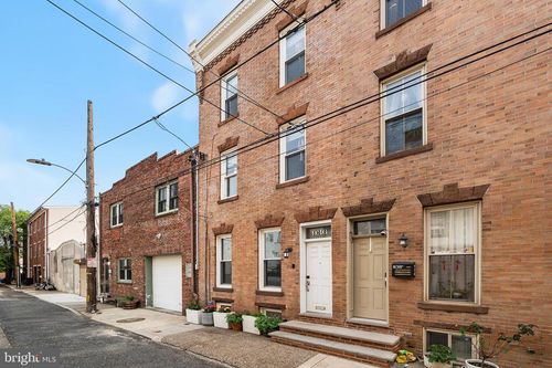 936 Hall St, PHILADELPHIA, PA, 19147-3812 | Card Image