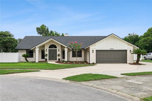 7509 Glenmoor Ln, Winter Park, FL, 32792-9061 | Card Image