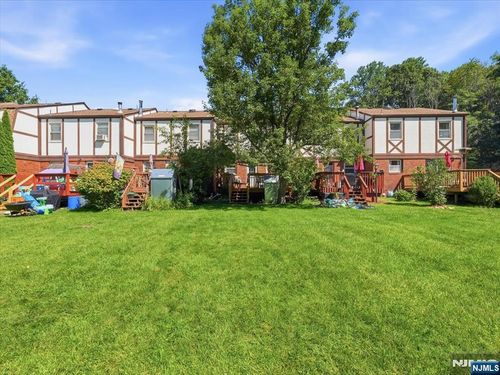 28 Tudor Place, Mount Olive Township, NJ, 07828 | Card Image