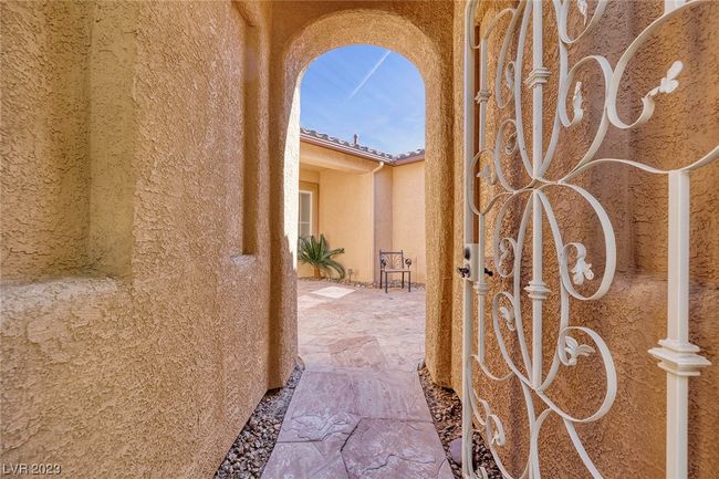 7906 Fieldcreek Ct, House other with 4 bedrooms, 3 bathrooms and null parking in Las Vegas NV | Image 4