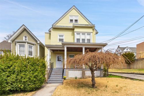 11 Dixon St, Tarrytown, NY, 10591-3303 | Card Image