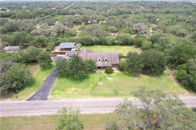 125 Red Bird Rdg, House other with 4 bedrooms, 3 bathrooms and null parking in Beeville TX | Image 38