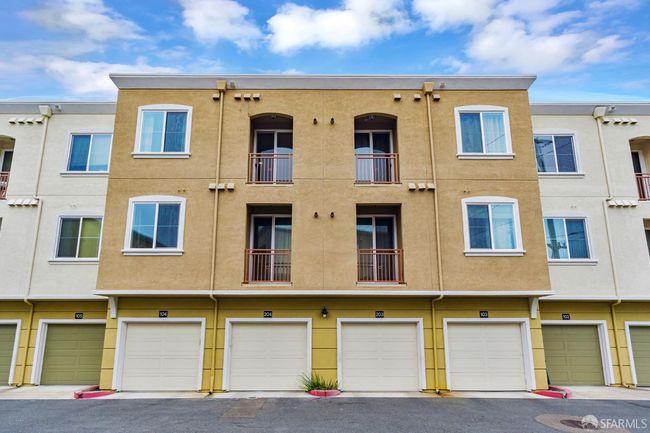 UNIT-204 - 4700 Norris Canyon Rd, Condo with 3 bedrooms, 2 bathrooms and 2 parking in San Ramon CA | Image 24