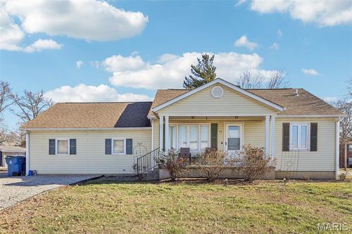 12 S Clinton St, New Baden, IL, 62265-1705 | Card Image