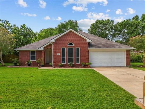 5504 Thistle Dr, Dickinson, TX, 77539-7145 | Card Image