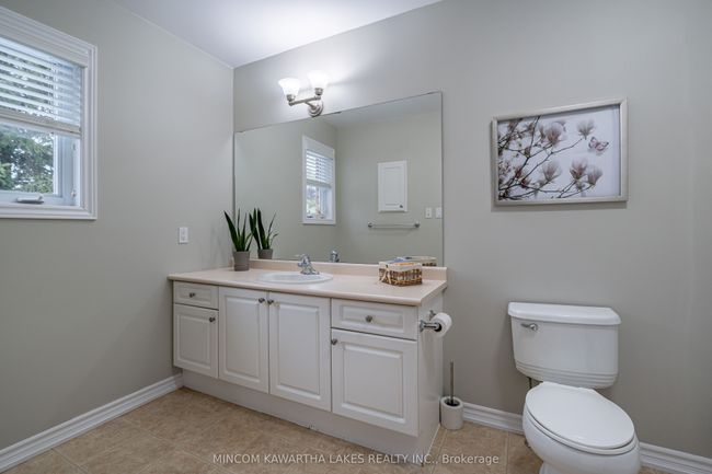 7 Village Cres, Condo with 3 bedrooms, 3 bathrooms and 1 parking in Peterborough ON | Image 17