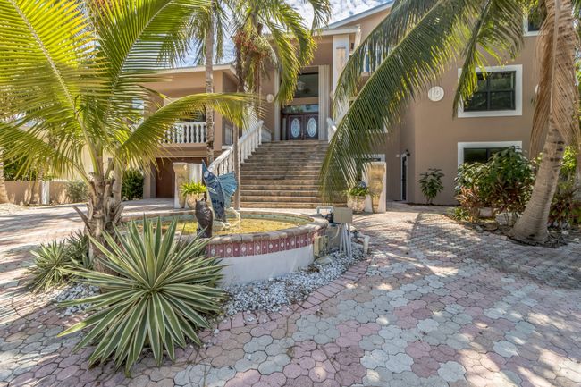 Front of House | Image 8