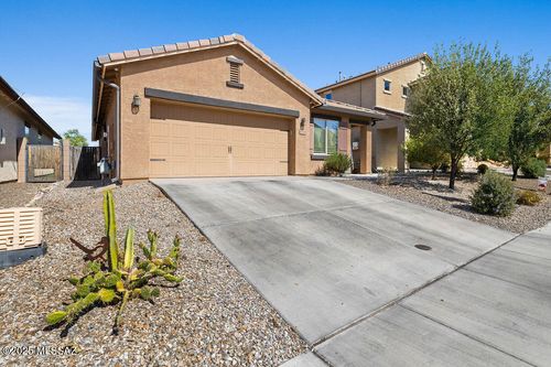 6695 S May Fly Dr, Tucson, AZ, 85757-1608 | Card Image