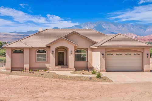 450 W Addie Ln, Washington, UT, 84780-2384 | Card Image