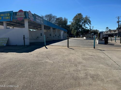 2759 Pass Road, Biloxi, MS, 39531 | Card Image