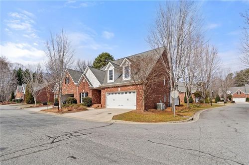6 Hines Park Ln, Greensboro, NC, 27455-9338 | Card Image