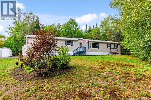 94 Mccain Dr, Waasis, NB, E3B9T3 | Card Image