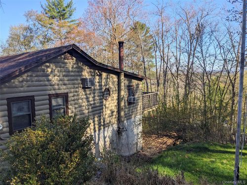 33 E Tusten Pl, Smallwood, NY, 12778-7044 | Card Image