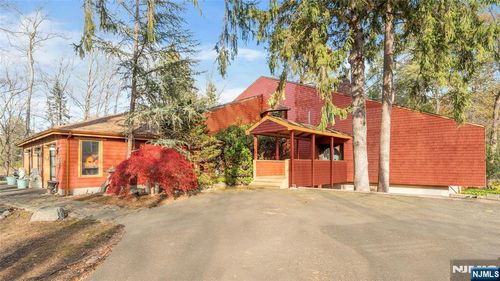 262 W Saddle River Rd, Upper Saddle River, NJ, 07458-2120 | Card Image