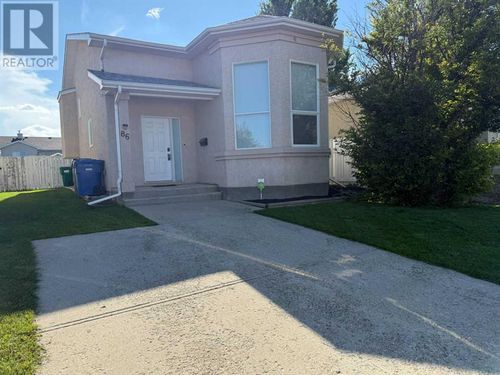86 Assiniboia Way W, Lethbridge, AB, T1K6X3 | Card Image