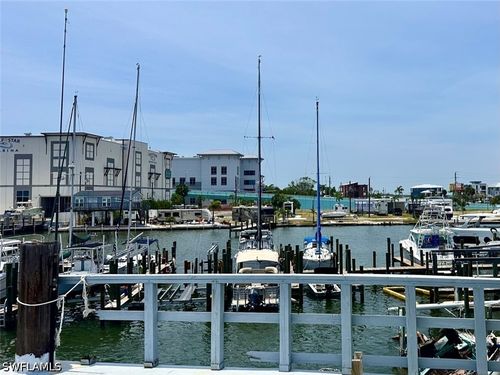 1122 Main St, FORT MYERS BEACH, FL, 33931-2212 | Card Image