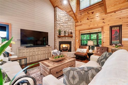61 Jetty Ln, Broken Bow, OK, 74728-7538 | Card Image