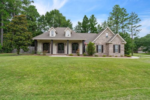 19 E Cadbury Ln, Hattiesburg, MS, 39402-5518 | Card Image