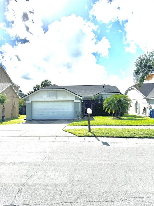 1027 Whittier Cir, OVIEDO, FL, 32765-7090 | Card Image